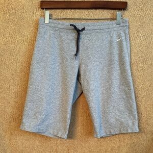 Women’s Nike Sport Shorts size small small